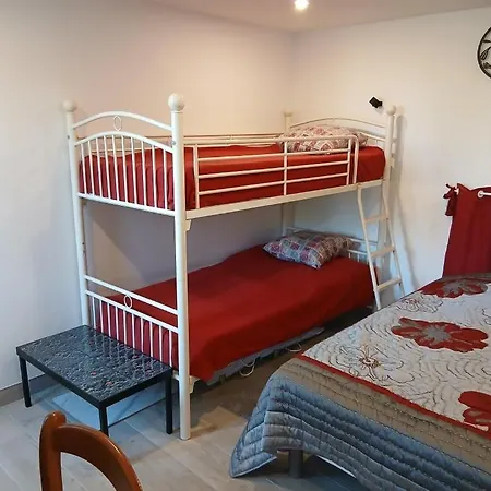Maison Individuelle Au Coeur D'un Village Dynamique *